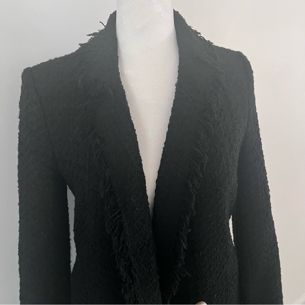 Zara Women's Textured Fringe Hem Tweed Blazer With Pearl Buttons | Size XS| - Picture 3 of 6
